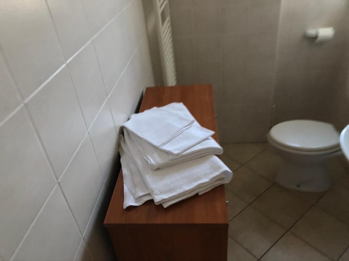 Il Gatto E La Volpe Hotel Avigliana Luaran gambar