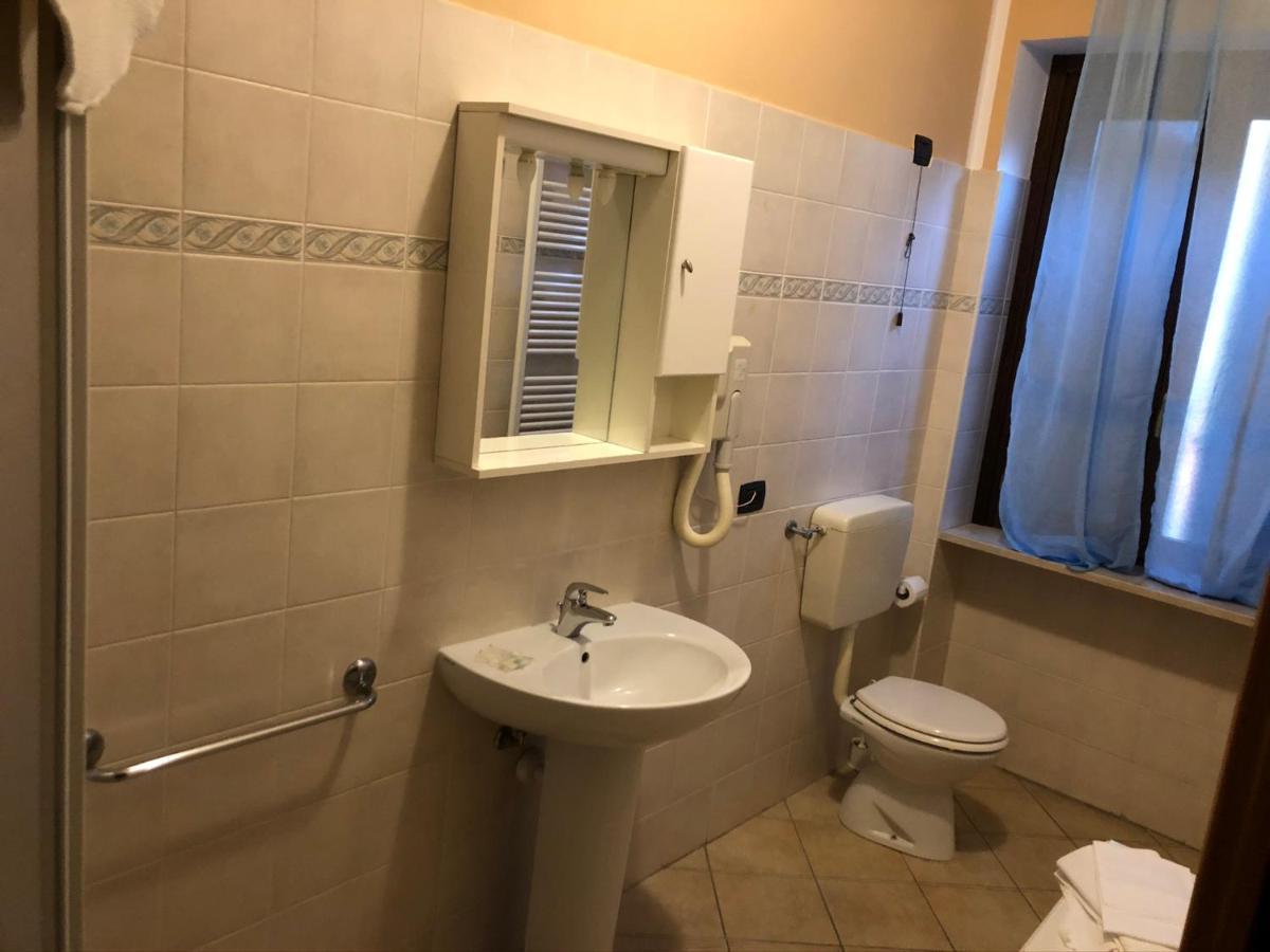 Il Gatto E La Volpe Hotel Avigliana Luaran gambar